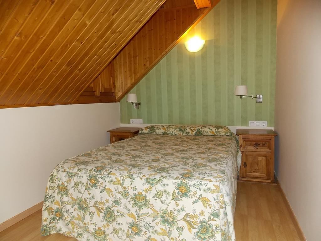 Apartamentos Fidalgo Sandiniés الغرفة الصورة