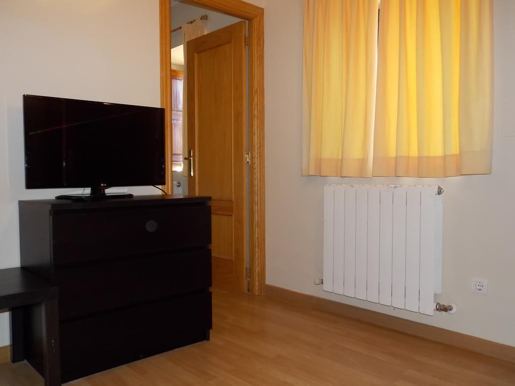 Apartamentos Fidalgo Sandiniés الغرفة الصورة
