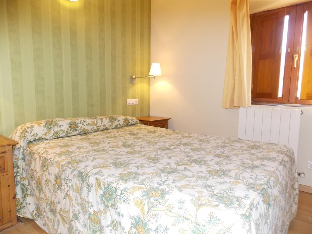 Apartamentos Fidalgo Sandiniés الغرفة الصورة